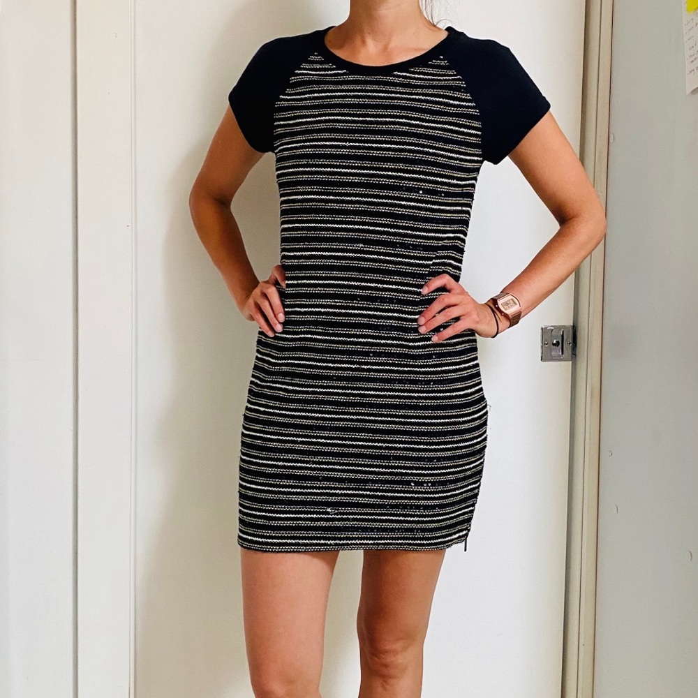 Anthropology Knit sequin shift dress 💕